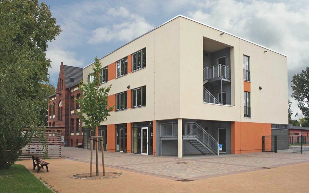 Grundschule Alt Olvenstedt: Umbau Bestand, Neubau Schulgebäude und Sporthalle