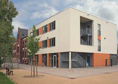 Grundschule Alt Olvenstedt: Umbau Bestand, Neubau Schulgebäude und Sporthalle